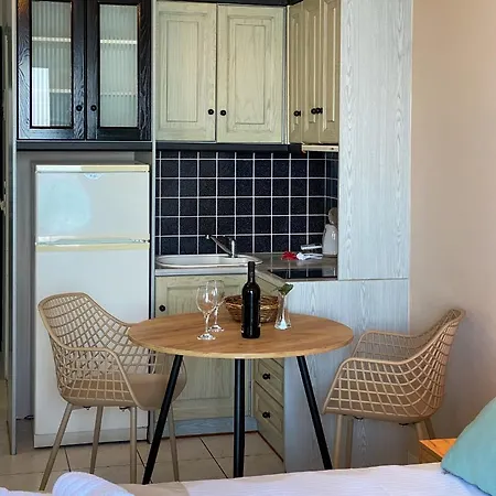 Sunset Premium Studio A *