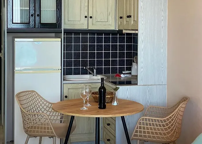 Sunset Premium Studio A *